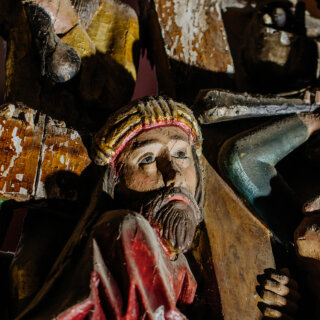 facing-katharina-jesus-das-kreuz-tragend